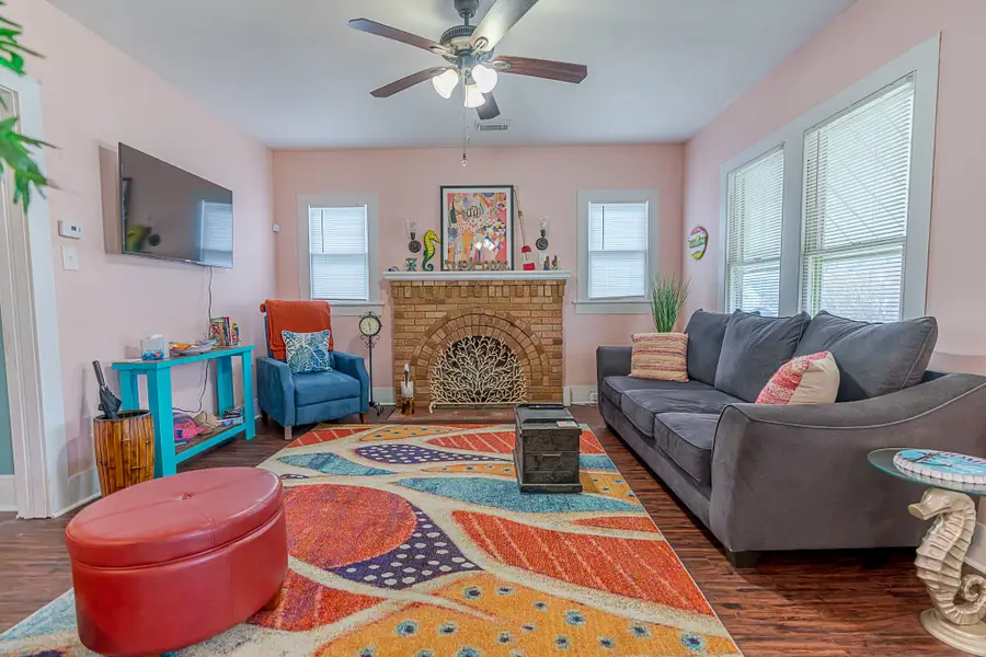 4111 Avenue T, Galveston, TX 77550 - #3