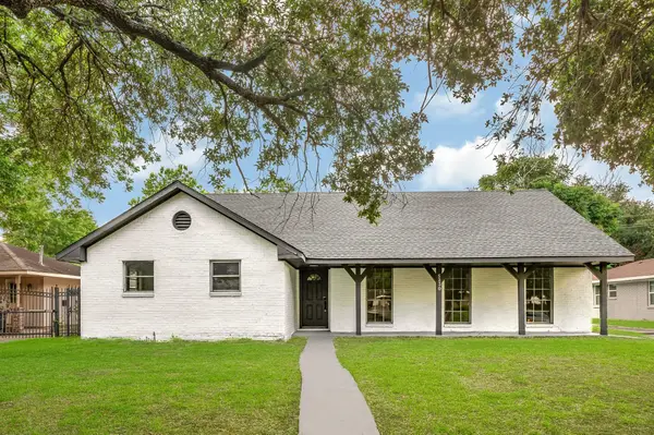 5230 W Bellfort Avenue, Houston, TX 77035