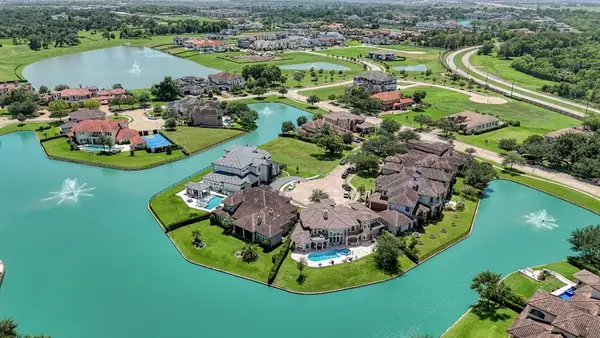 5623 Waters Landing Lane, Richmond, TX 77469
