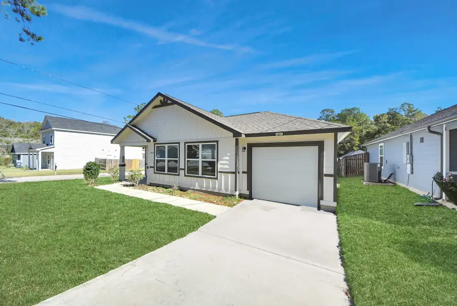 15814 Beechnut Drive, Montgomery, TX 77356 - Image #2