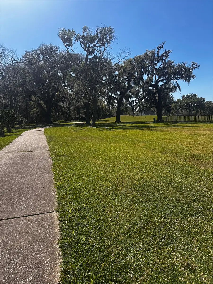 2200 Sunset Oaks Drive, West Columbia, TX 77486 - #2