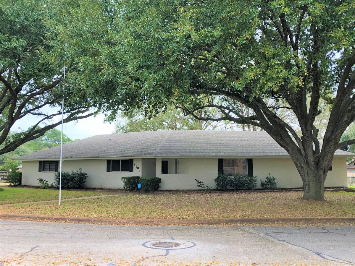 2101 Glenda Boulevard, Brenham, TX 77833 - #1
