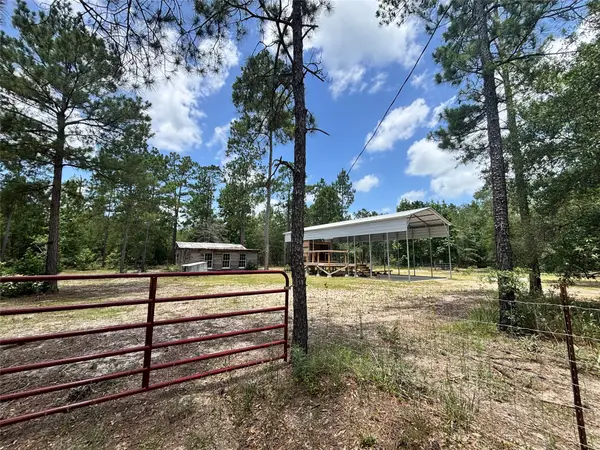 1603 Dammom Lane, Kountze, TX 77663