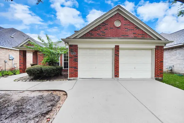 12407 Gentlebrook Drive, Pearland, TX 77584