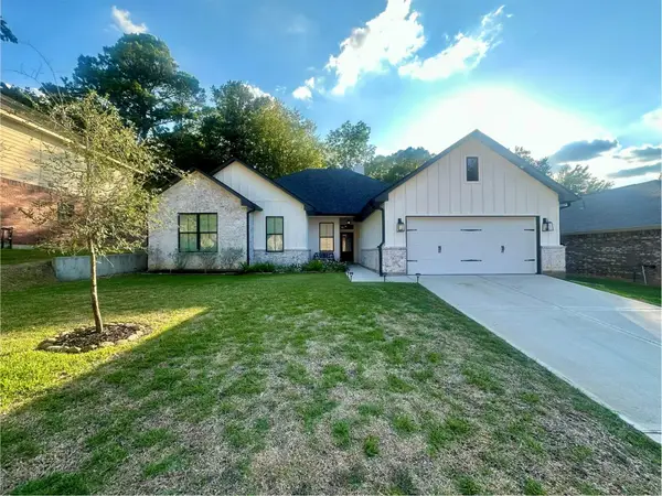 13637 Hidden Valley Drive, Montgomery, TX 77356