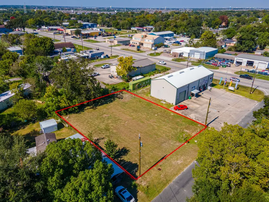4618 11th Street, Bacliff, TX 77518 - #2