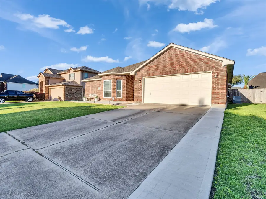 8018 Fox Street, Baytown, TX 77523 - #3