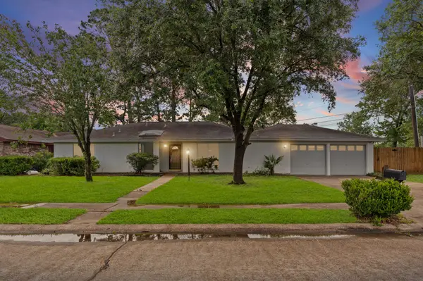 4205 Queenswood Street, Baytown, TX 77521