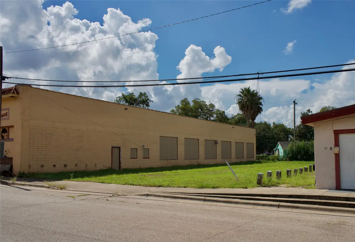 621 E Milam Street, Wharton, TX 77488 - #1