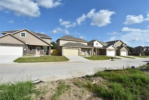 2815 Pine Estate Lane, Houston, TX 77014