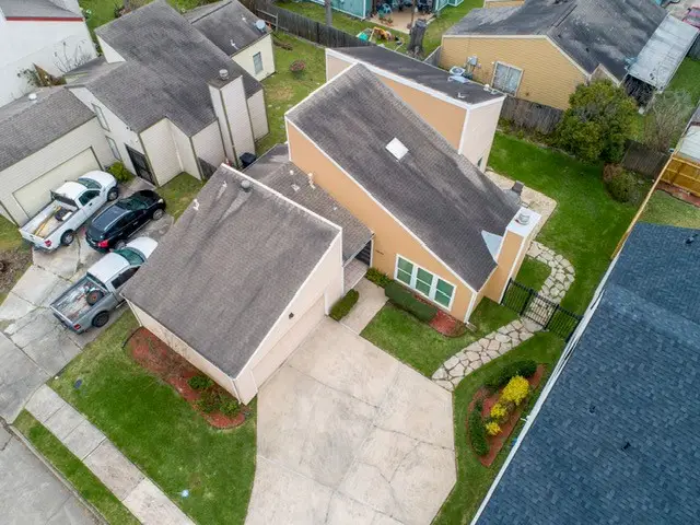 11030 Holworth Drive, Houston, TX 77072 - Image #2