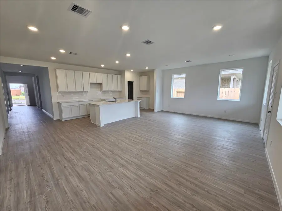 16084 Tallis Drive, Conroe, TX 77303 - Image #2