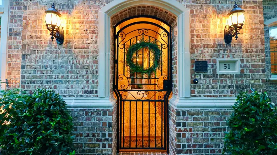 51 Woodglade Way, Tomball, TX 77375 - Image #2