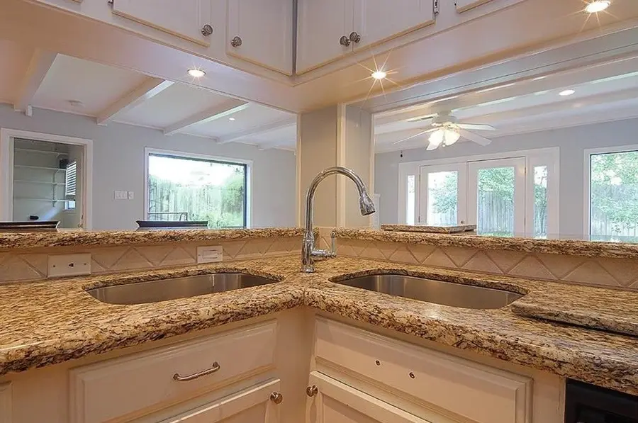 8615 Ferris Drive, Houston, TX 77096 - #3