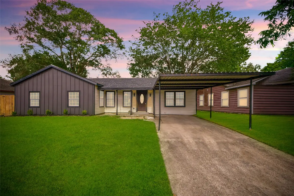712 Mobile Drive, Pasadena, TX 77506 - #1
