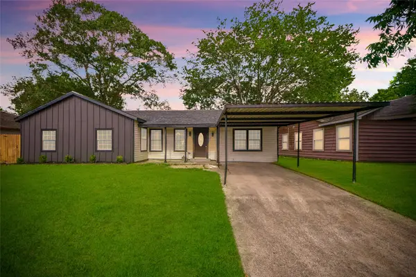 712 Mobile Drive, Pasadena, TX 77506