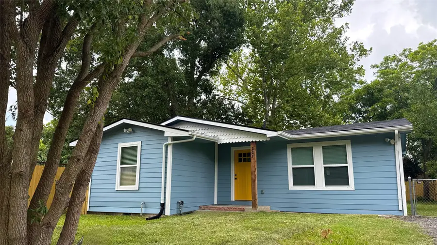 227 Kansas Street, Bacliff, TX 77518 - #3
