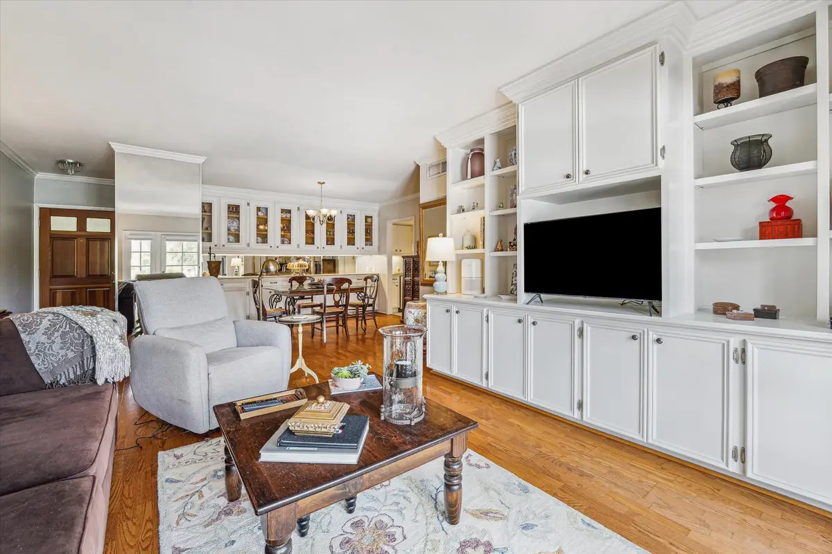 2238 S Piney Point Road #204, Houston, TX 77063 - Image #1