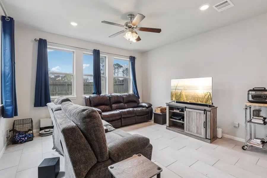 7333 Hinsdale Drive, Pasadena, TX 77505 - #2