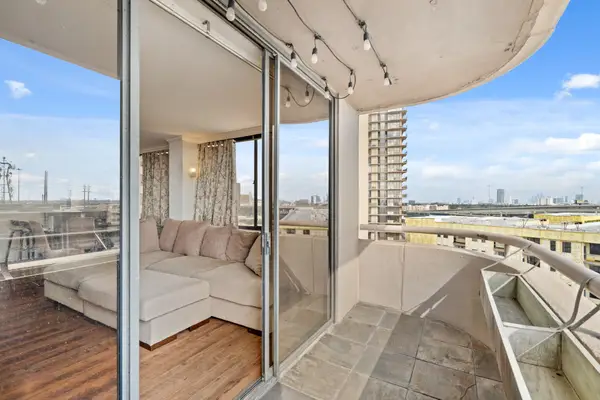 3525 Sage Road #1204, Houston, TX 77056