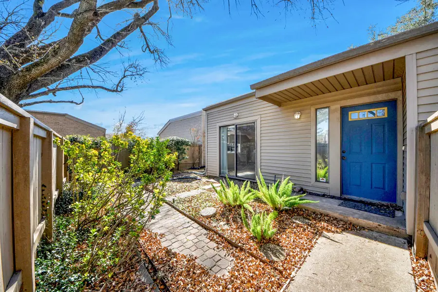 1336 Chardonnay Drive, Houston, TX 77077 - Image #3