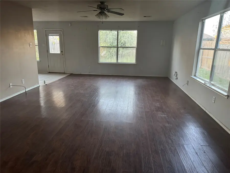 4419 Crossvine Avenue, Baytown, TX 77521 - Image #2