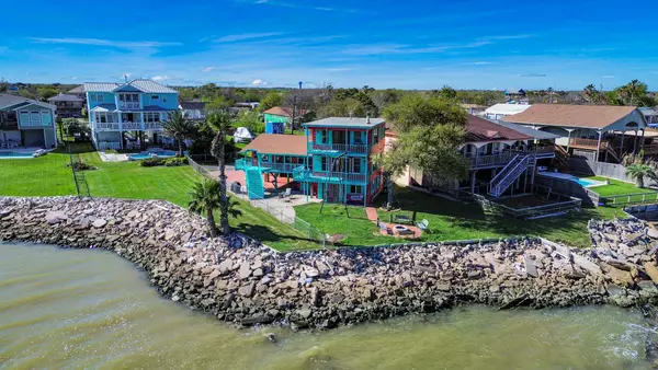 1121 6th Street, San Leon, TX 77539