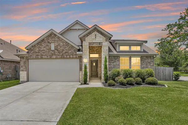 429 Branch Oak Court, La Marque, TX 77568