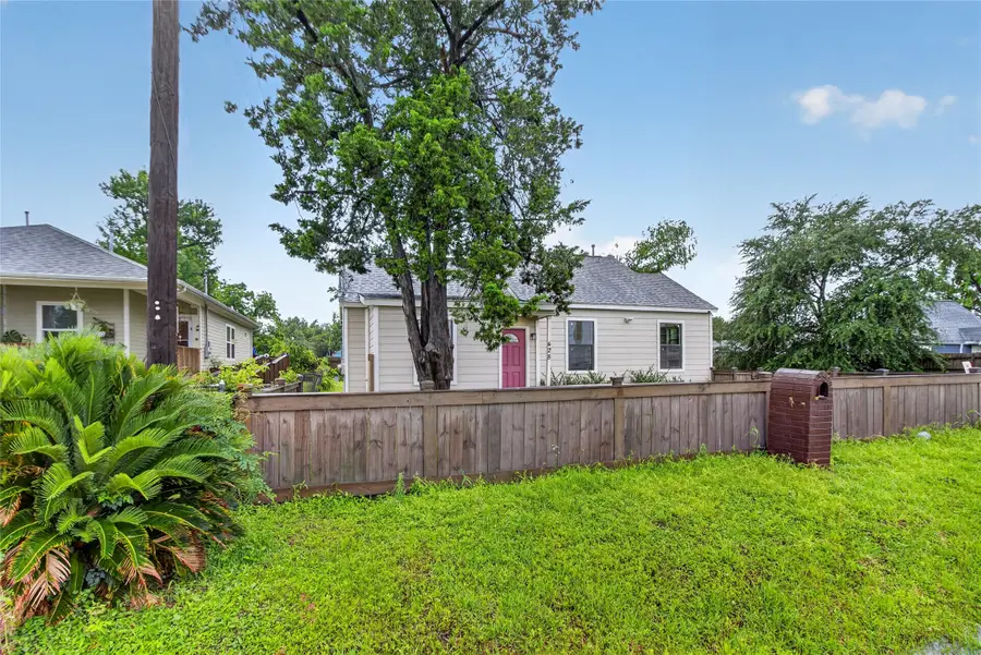 428 Van Molan Street, Houston, TX 77022 - #2