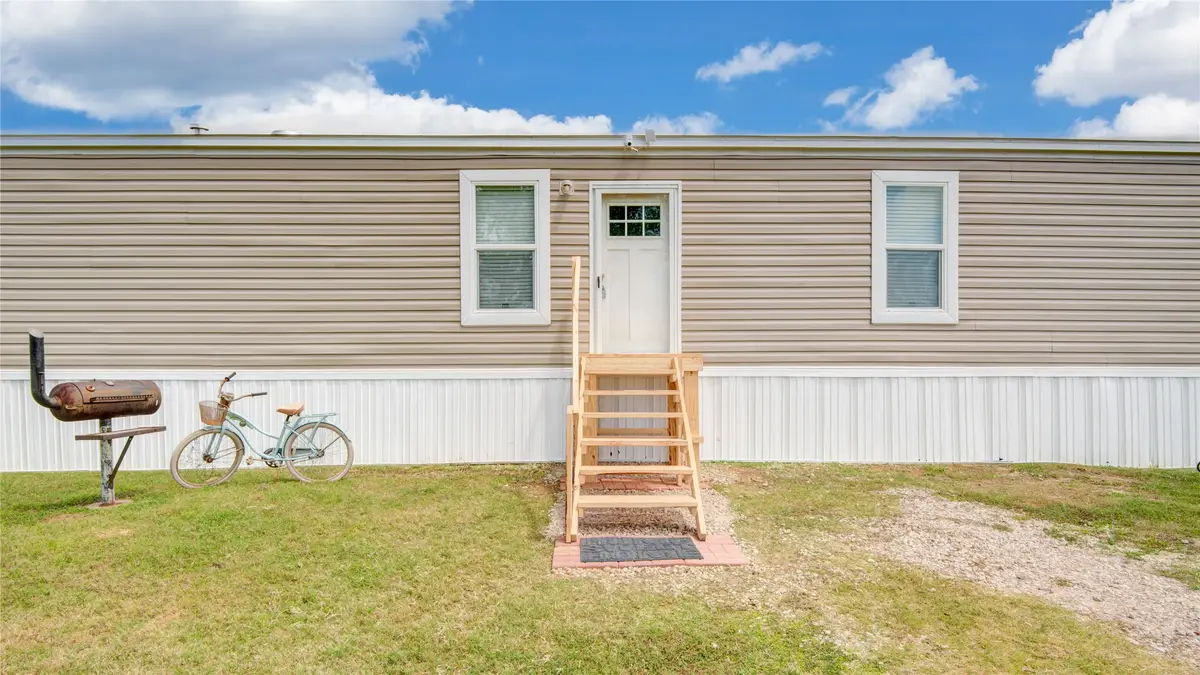 5366 West Belt, Brazoria, TX 77422 - #1