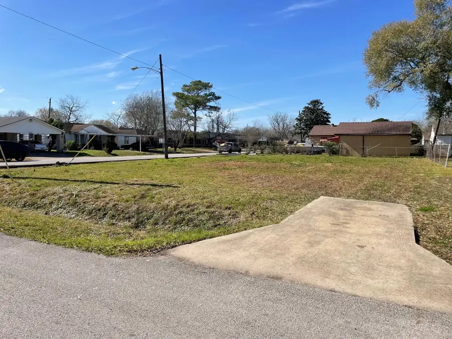 10530 Chesterfield Drive, Houston, TX 77051 - #2