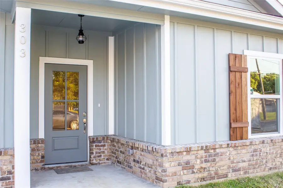 303 Canal Street, Port Neches, TX 77651 - #2