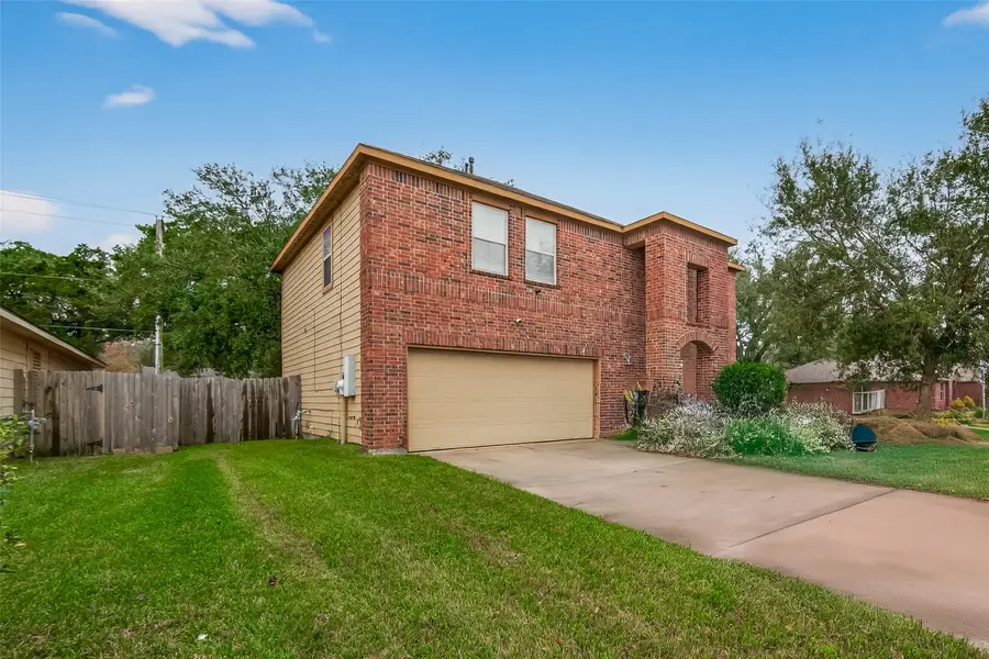 13 N Heritage Oaks Drive, Texas City, TX 77591 - #2