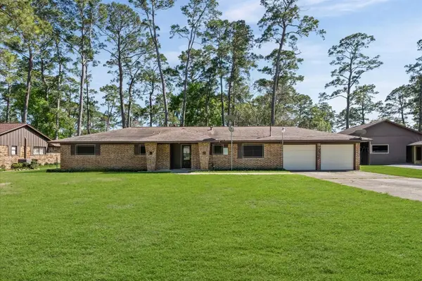 2702 Crowell Lane, Baytown, TX 77521