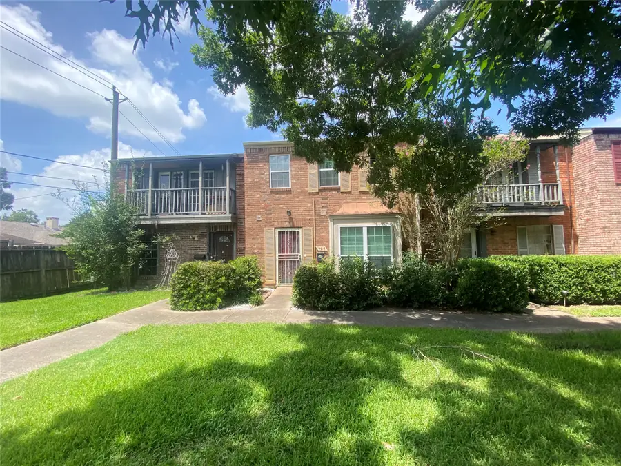 7913 Grove Ridge Drive, Houston, TX 77061 - #2