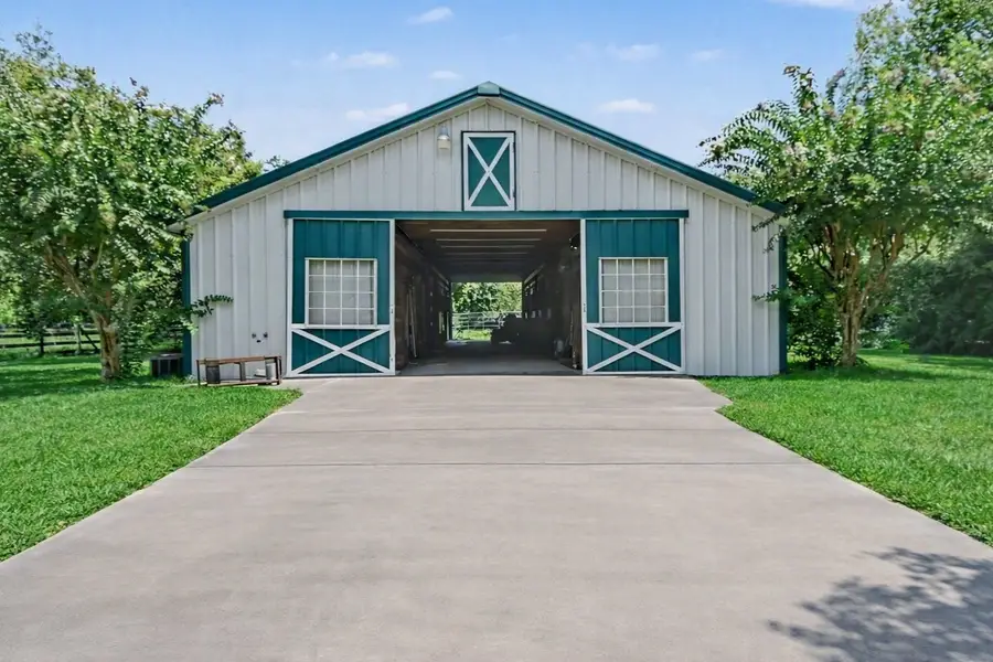 2275 Washington Avenue, Alvin, TX 77511 - #3