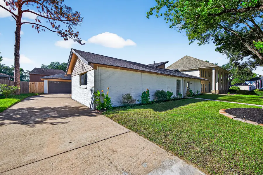 3006 Golden Hills Lane, Missouri City, TX 77459 - #2