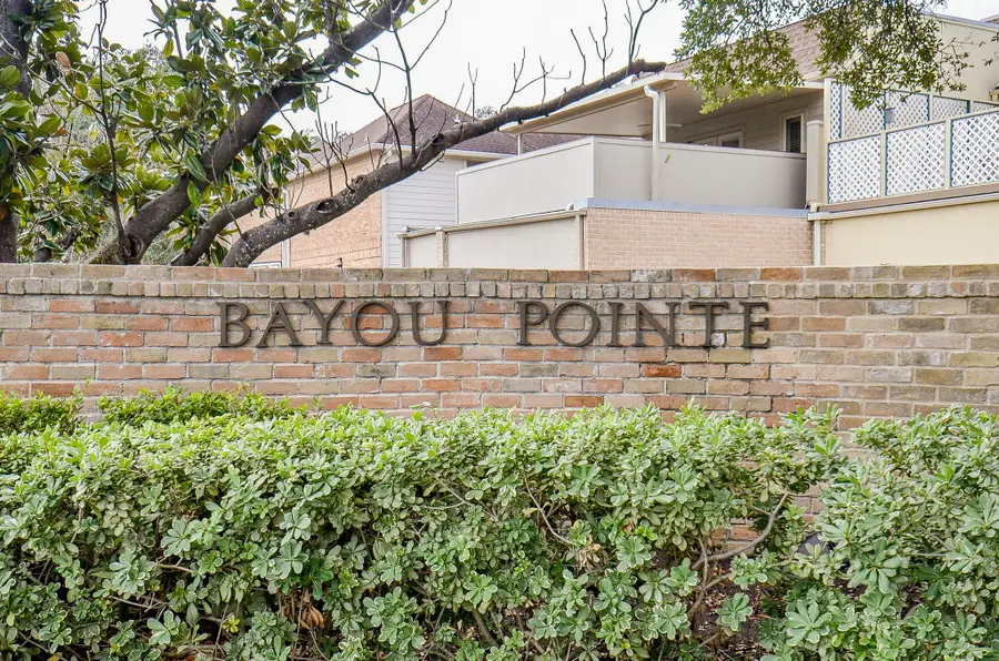 44 Bayou Pointe Drive, Houston, TX 77063 - Image #2