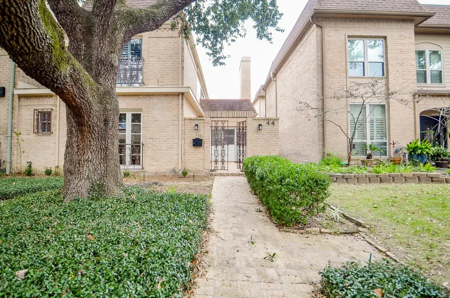44 Bayou Pointe Drive, Houston, TX 77063 - Image #3
