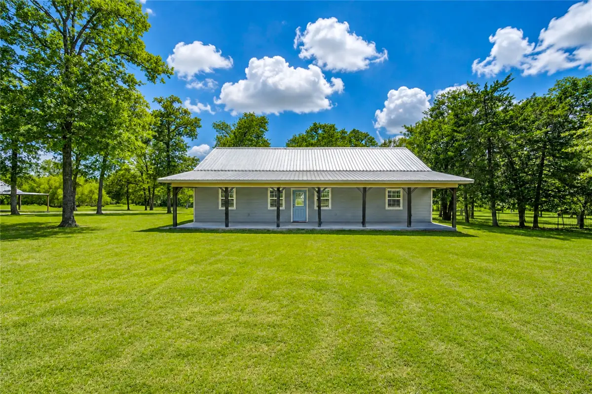 8805 Sun Oil Road, Brenham, TX 77833 - #1