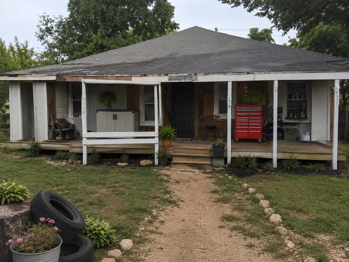 1910 Saint Louis Street, Gatesville, TX 76528 - #1