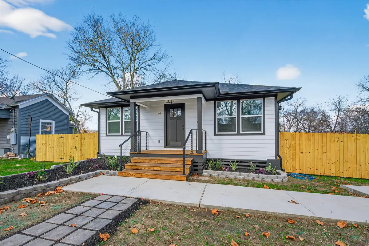 512 W Jefferson Street, Brenham, TX 77833 - #1