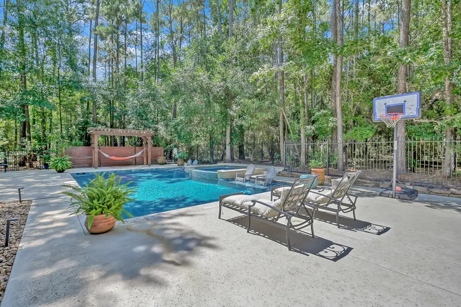 10308 Paradise Valley, Conroe, TX 77304 - Image #2