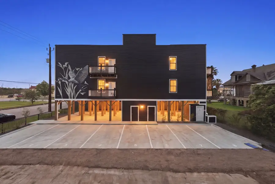715 28th Street, Galveston, TX 77550 - #2