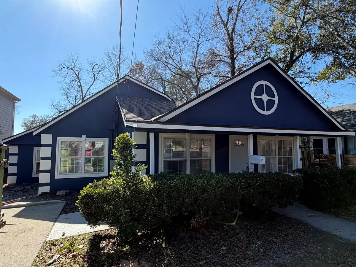 915 W Lewis Street, Conroe, TX 77301 - #1