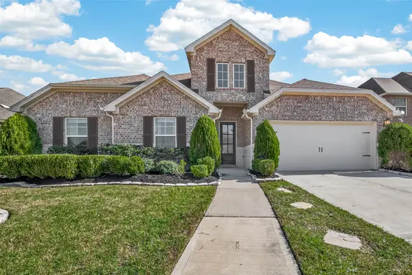 2405 Songlark Springs Place, Pearland, TX 77089