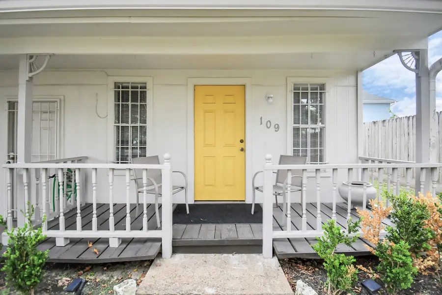 109 Amundsen Street, Houston, TX 77009 - #3