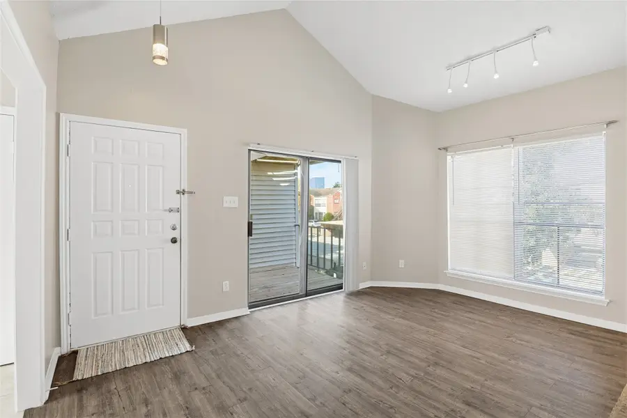 10122 Waterstone Drive, Houston, TX 77042 - Image #2