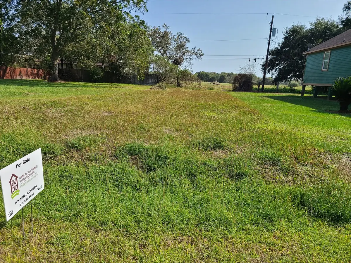 6715 Hawthorne, Hitchcock, TX 77563 - #1