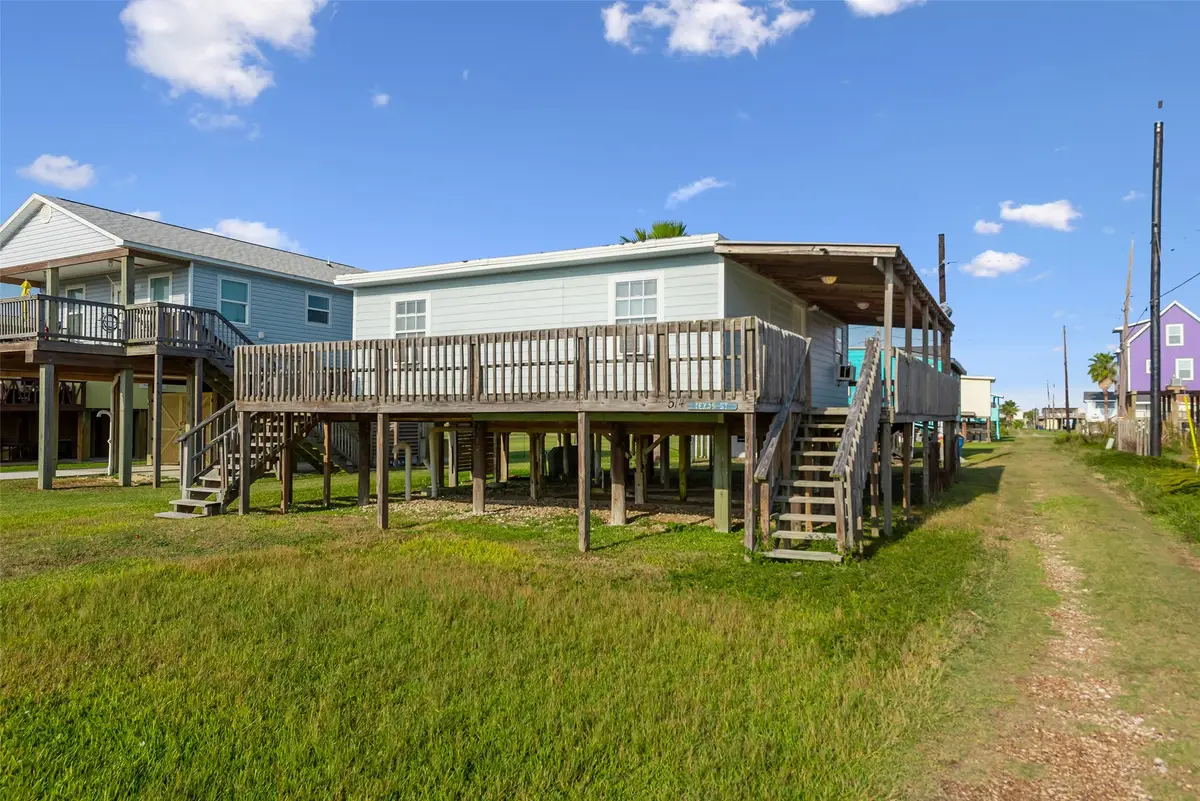 514 Texas Street, Surfside Beach, TX 77541 - Image #1